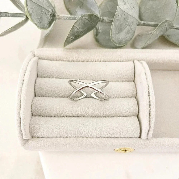 925 Sterling Silver Criss Cross Ring Dainty Layer Ring Stack Ring Band X Ring - Picture 3 of 5